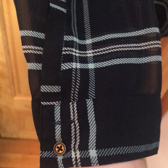 Woman’s size 20 sheer top - Picture 4 of 4